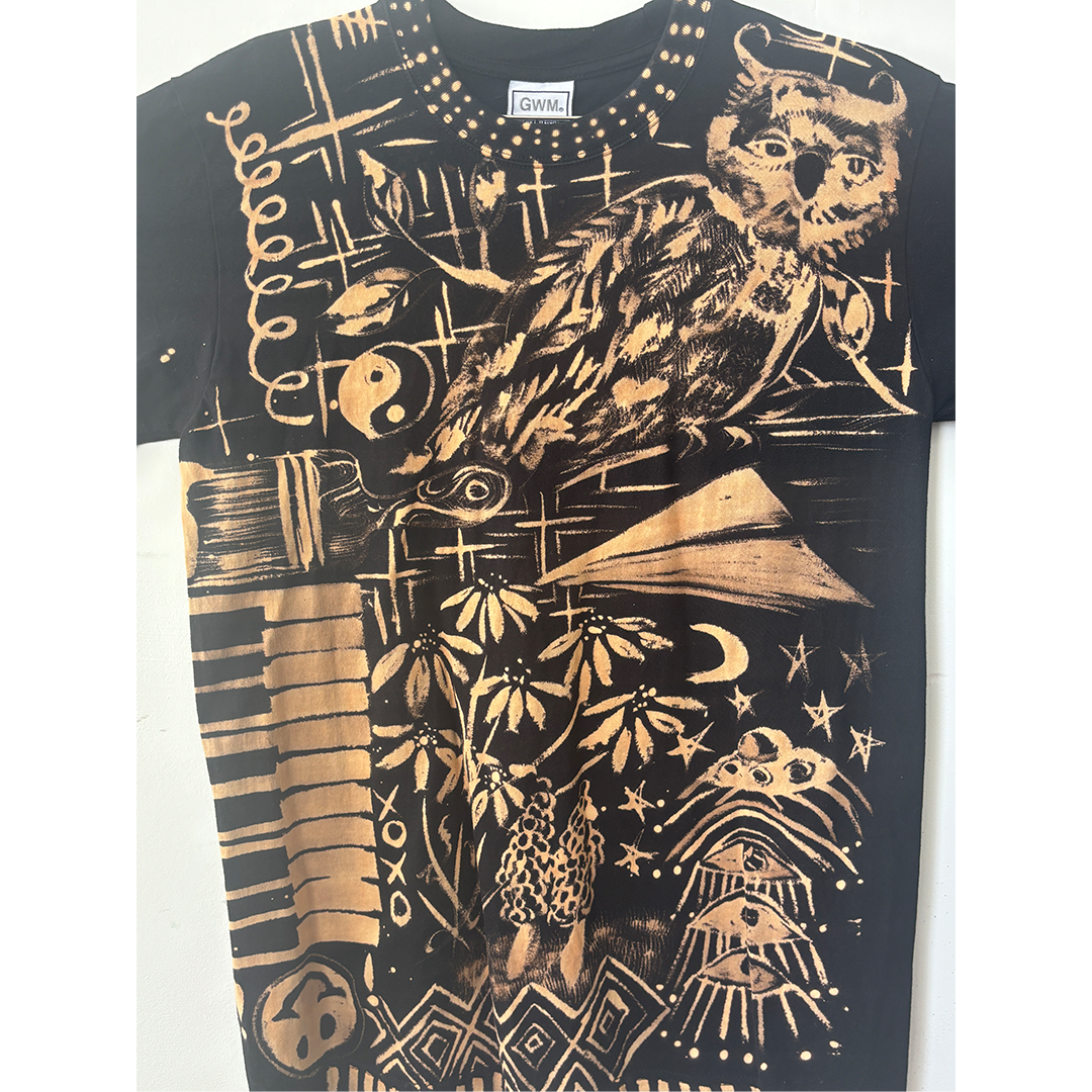 Liv Aanrud, Hand painted shirt (Owl)